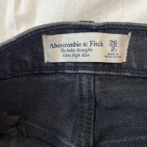 Abercrombie and Fitch ultra high-rise ankle straight Pant - Picture 3 of 4